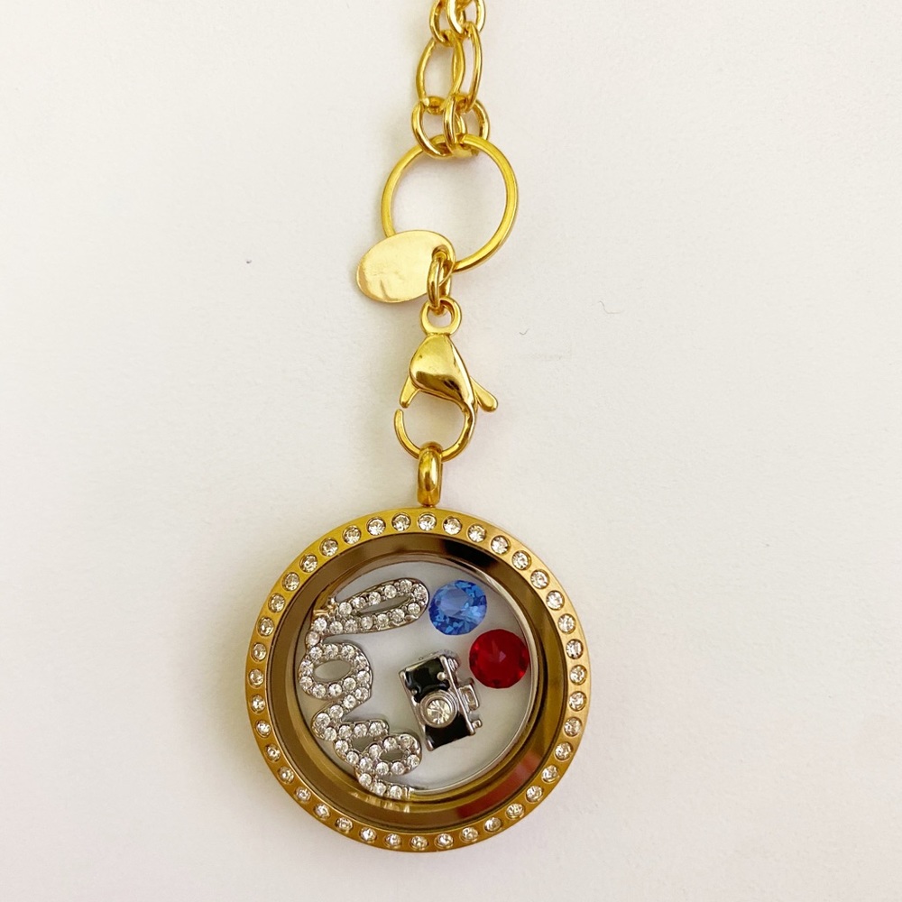 Origami Owl Gold Necklace. Brand New, Never worn.